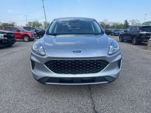 Certified 2022 Ford Escape SE w/ Cold Weather Package image 2