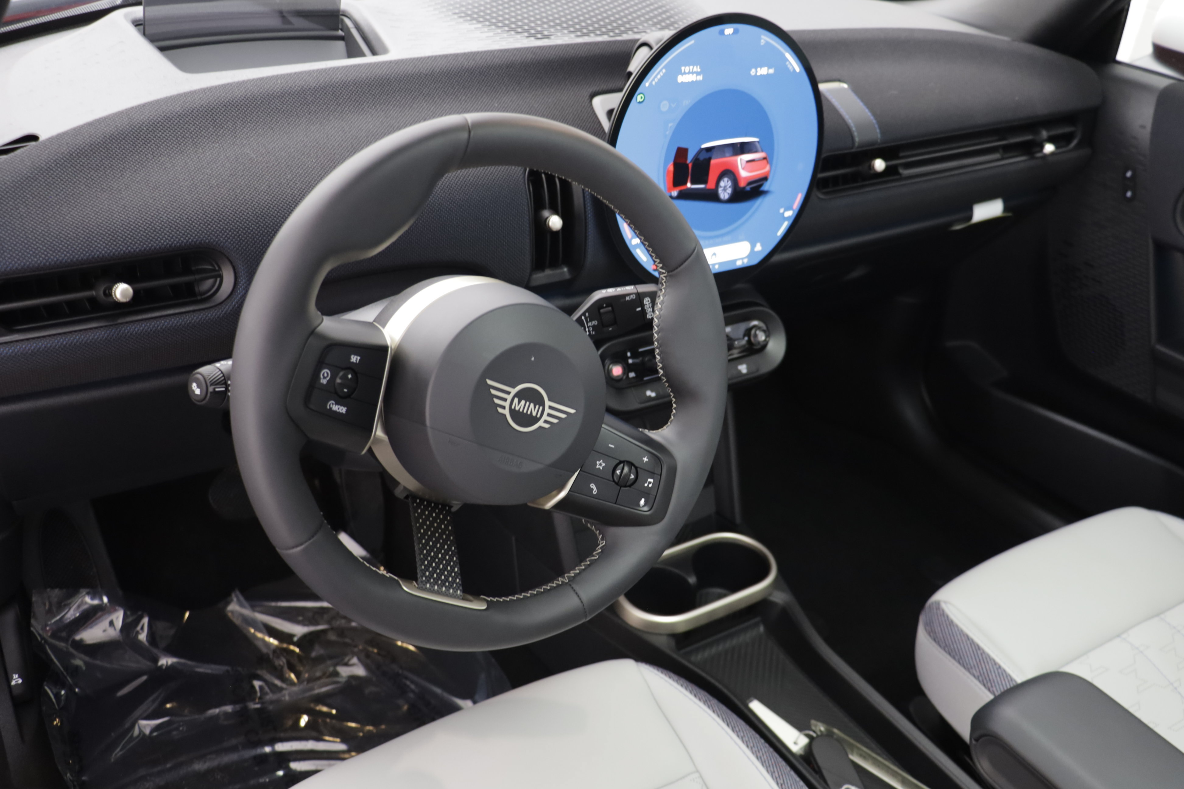 Certified 2026 MINI Cooper 2-Door Hardtop FWD image 6