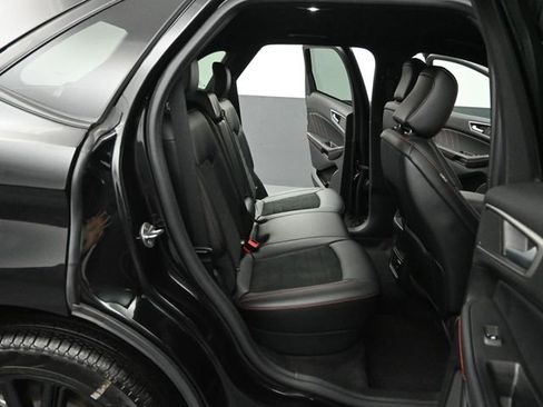 Used 2023 Ford Edge ST-Line w/ Class II Trailer Tow Package image 25