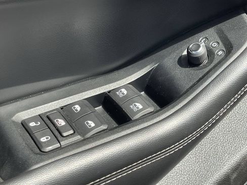 Used 2023 Jeep Grand Cherokee L Laredo AWD/4WD image 10