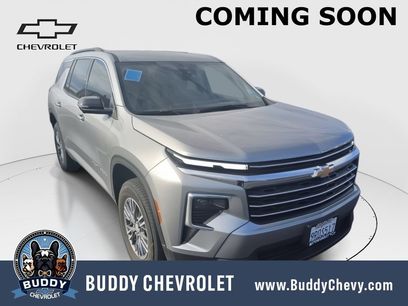 Used 2025 Chevrolet Traverse LT w/ Driver Confidence Package