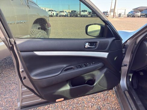 Used 2009 INFINITI G37 Journey image 9