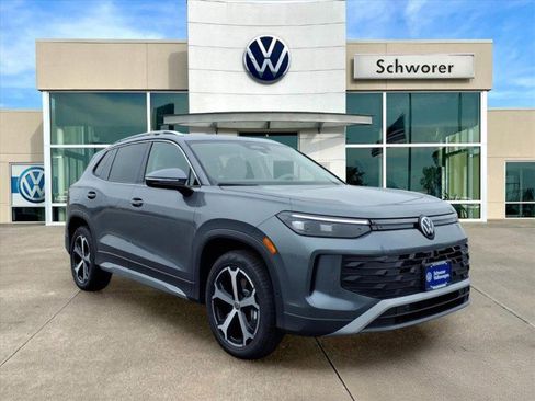 New 2026 Volkswagen Tiguan SE image 7