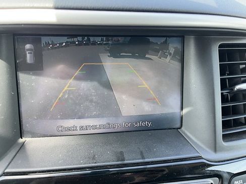 Certified 2019 Nissan Pathfinder SV image 11