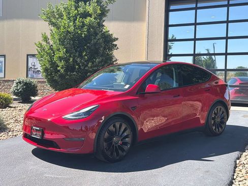 Used 2023 Tesla Model Y Performance AWD/4WD image 27