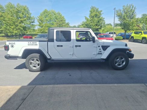 Used 2021 Jeep Gladiator Sport AWD/4WD image 5