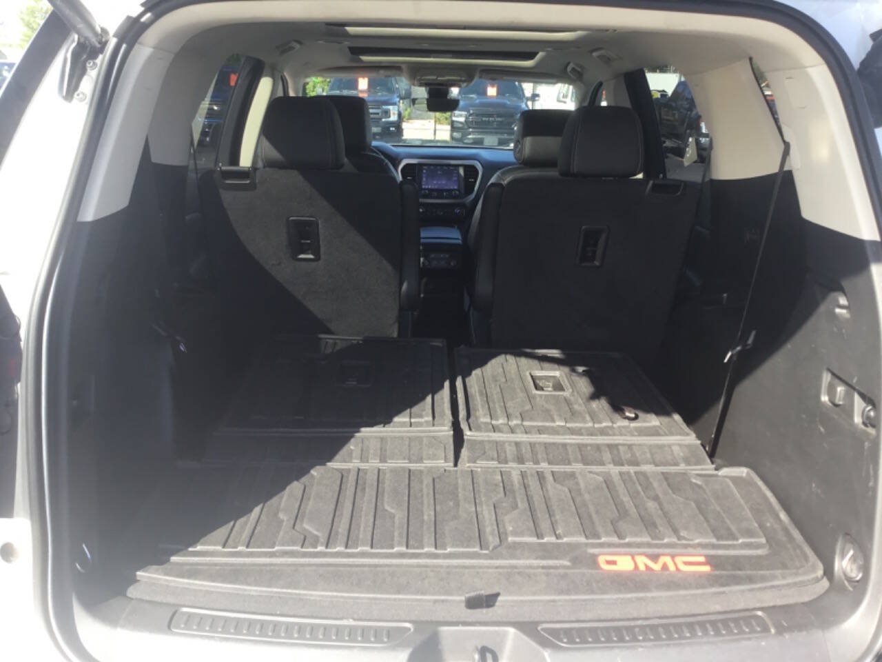 Used 2021 GMC Acadia Denali w/ Denali Ultimate Package AWD/4WD image 15