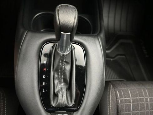 Certified 2024 Honda HR-V LX image 16