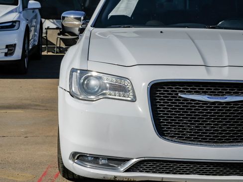 Used 2019 Chrysler 300 Limited image 55