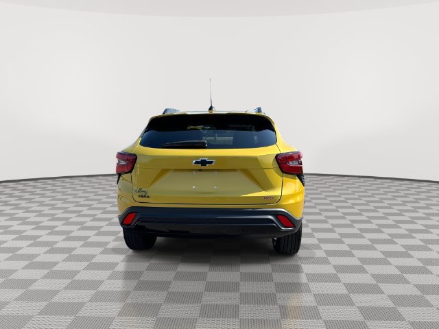 Used 2025 Chevrolet Trax RS w/ Sunroof Package FWD image 10