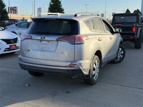 Used 2017 Toyota RAV4 LE image 5