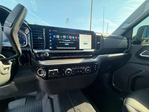 Used 2025 Chevrolet Silverado 2500 LT w/ Trail Boss Package AWD/4WD image 18