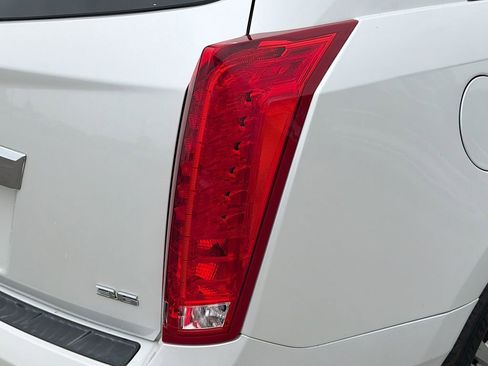 Used 2014 Cadillac SRX Luxury FWD image 11