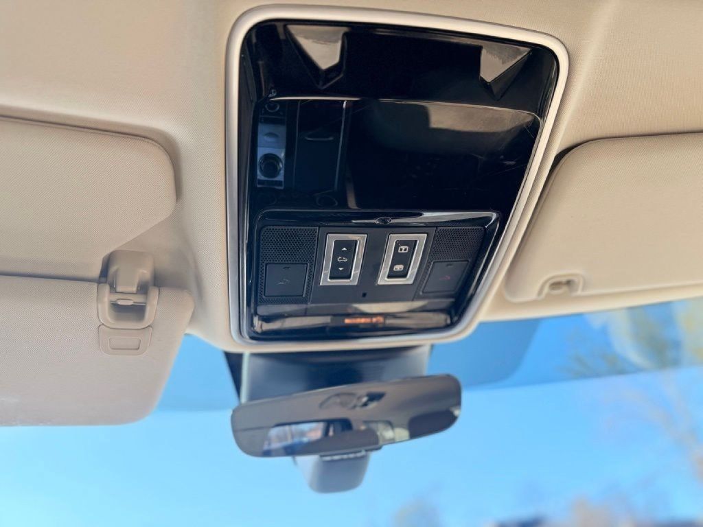 Used 2018 Land Rover Range Rover HSE AWD/4WD image 26