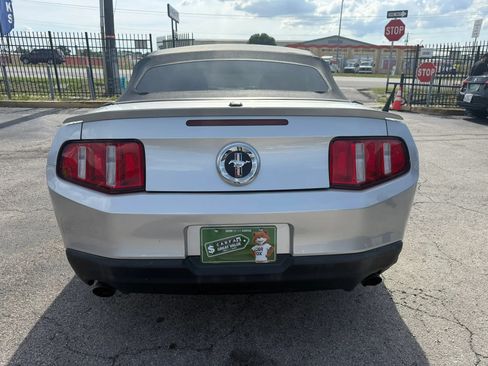 Used 2011 Ford Mustang Premium w/ 202A Rapid Spec Order Code RWD image 8
