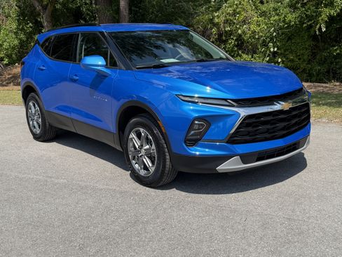 Used 2024 Chevrolet Blazer LT w/ Convenience Package FWD image 34