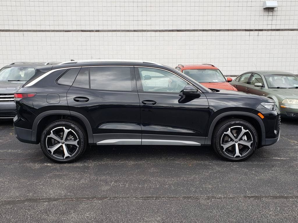 New 2026 Volkswagen Tiguan SE AWD/4WD image 2