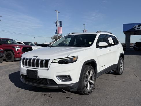 Used 2020 Jeep Cherokee Limited image 3