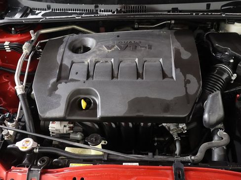 Used 2019 Toyota Corolla LE image 18