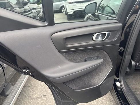 Used 2024 Volvo XC40 B5 Plus w/ Climate Package AWD/4WD image 13