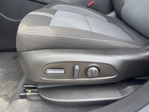 Used 2023 Chevrolet Blazer LT w/ Driver Confidence Package image 16