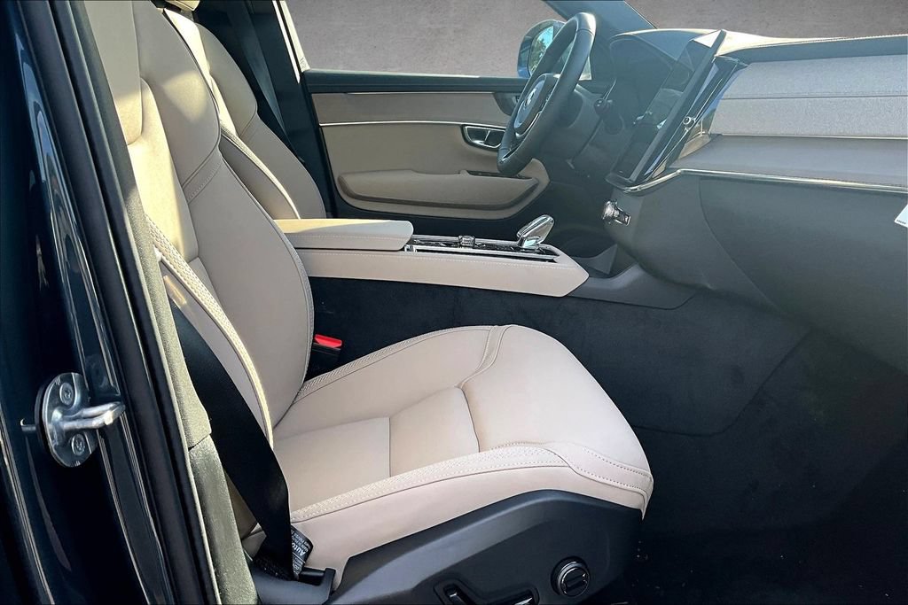 New 2026 Volvo XC90 B6 Plus w/ Protection Package Premier AWD/4WD image 10