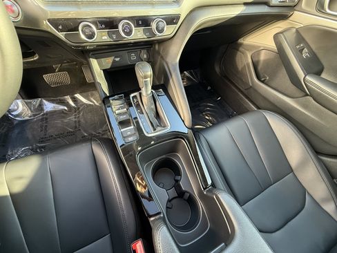 Used 2024 Acura Integra image 28