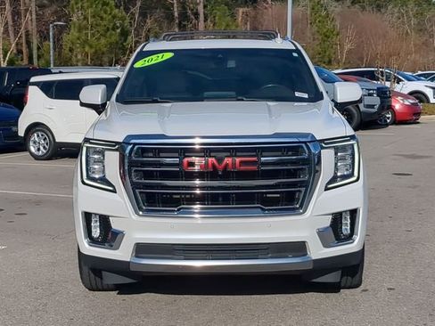 Used 2021 GMC Yukon XL SLT w/ SLT Premium Package image 13