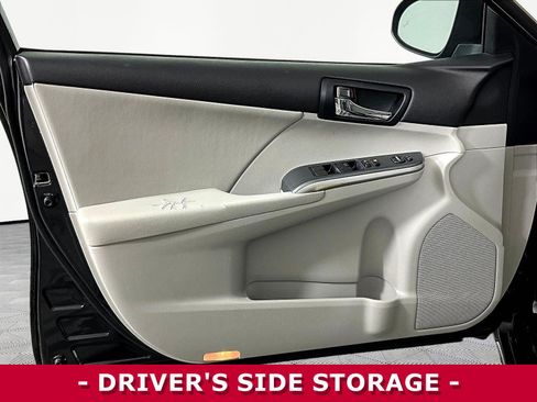 Used 2012 Toyota Camry XLE w/ Leather Pkg FWD image 20