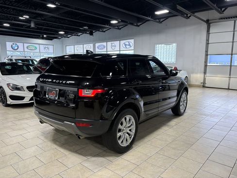 Used 2018 Land Rover Range Rover Evoque SE AWD/4WD image 11