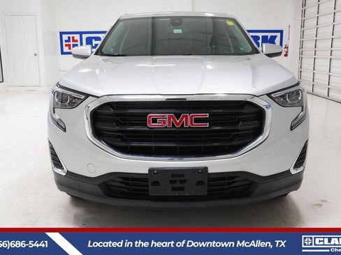 Used 2020 GMC Terrain SLE FWD image 2
