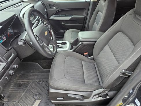 Used 2016 Chevrolet Colorado LT w/ LT Convenience Package image 16