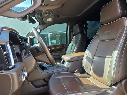 Used 2024 GMC Sierra 2500 Denali w/ Denali Reserve Package AWD/4WD image 17