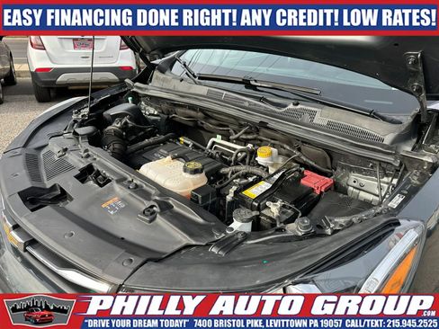 Used 2020 Chevrolet Trax LT AWD/4WD image 35