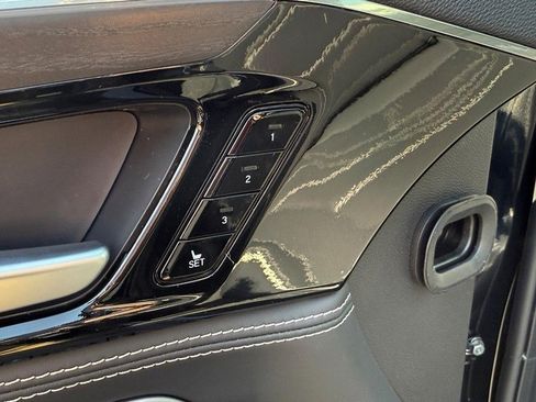 Certified 2025 Acura MDX w/ Advance Package image 11