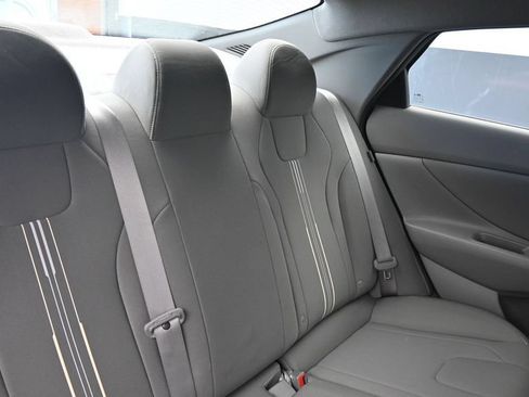Used 2025 Hyundai Elantra Sport FWD image 14