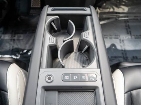 Certified 2024 Kia EV9 GT-Line AWD/4WD image 33