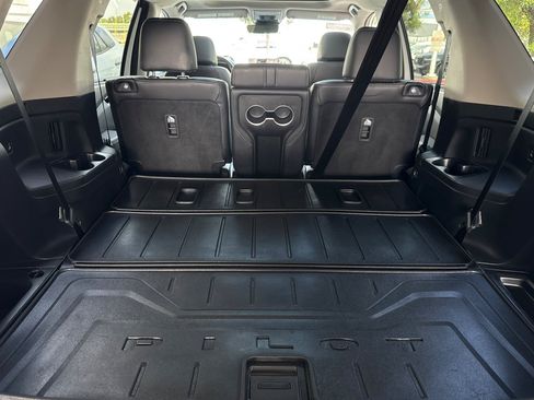 Certified 2023 Honda Pilot Touring image 24