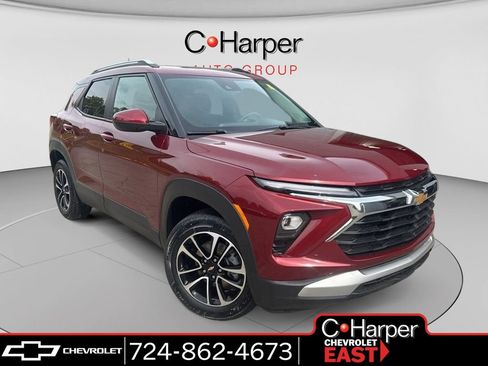 Used 2025 Chevrolet TrailBlazer LT AWD/4WD image 1