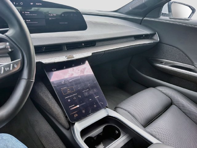 Used 2024 Lucid Air Touring AWD/4WD image 26