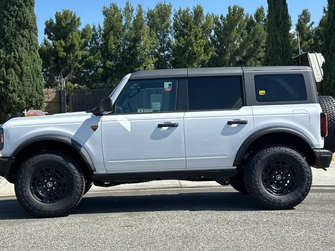 New 2026 Ford Bronco Badlands AWD/4WD image 7