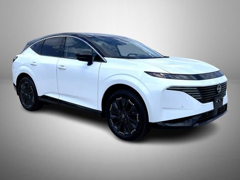 Certified 2025 Nissan Murano Platinum w/ Cargo Package AWD/4WD image 3