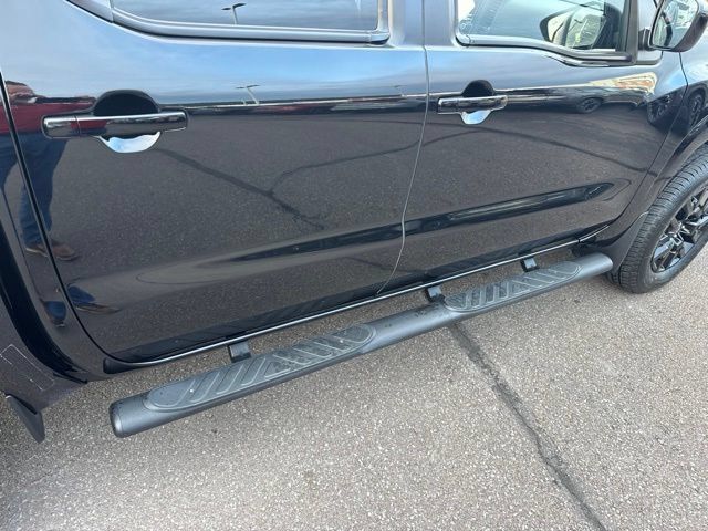 Certified 2023 Nissan Frontier SV w/ Midnight Edition Package AWD/4WD image 22