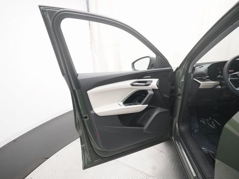 Used 2025 Audi Q5 Premium Plus w/ Premium Plus AWD/4WD image 29