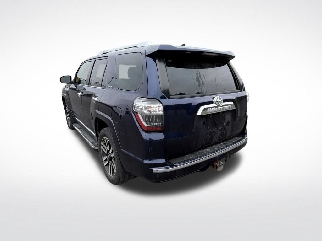 Used 2016 Toyota 4Runner Limited AWD/4WD image 3