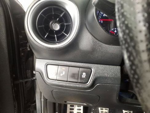 Used 2023 Kia Forte GT image 28