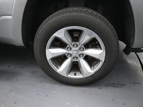 Used 2019 RAM 1500 Limited AWD/4WD image 14