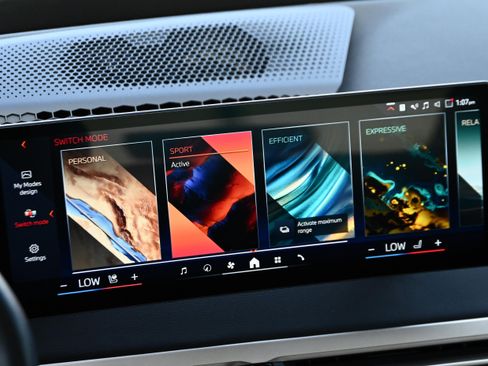 Certified 2024 BMW iX xDrive50 w/ Premium Package image 29