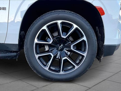 Used 2022 Chevrolet Tahoe RST w/ Luxury Package image 12