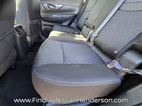 Used 2017 Nissan Rogue SV w/ SV Premium Package image 12